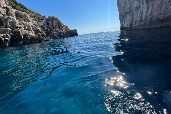 3 hours Comfortable Capri Private Tour by Boat - Why a 3-hour gozzo boat tour is such a smart Capri plan