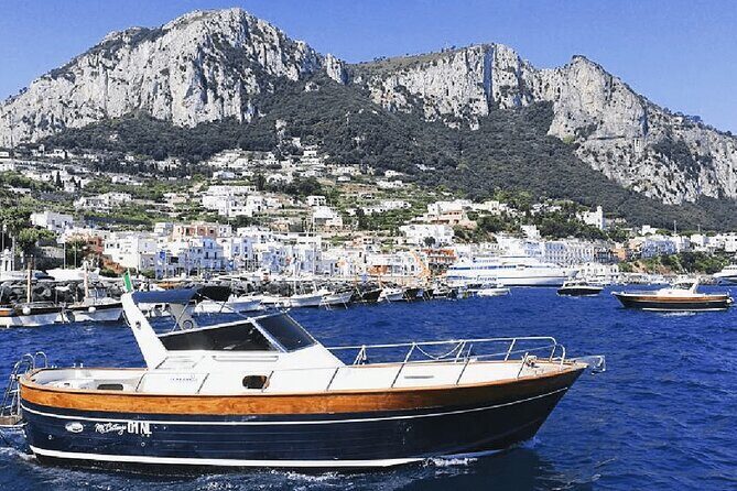 3 hours Comfortable Capri Private Tour by Boat - Your private boat: up to 6 with Mr. Costanzo
