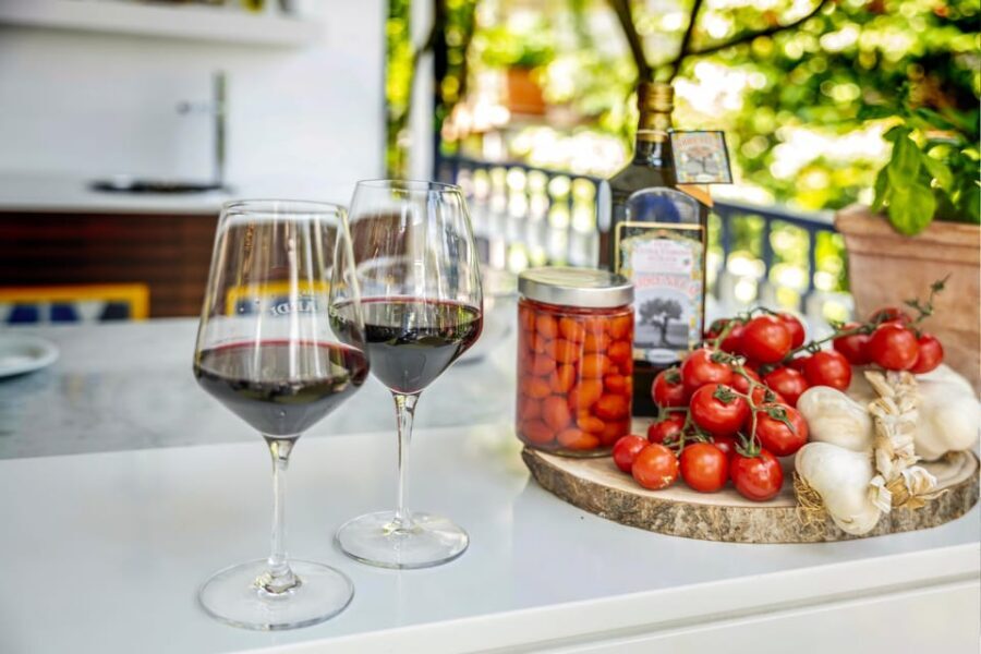 5 Wine Tastings with Typical Products in Sorrento Coast - Stop 4: Limoncello tasting and Sorrento liqueurs mini finish