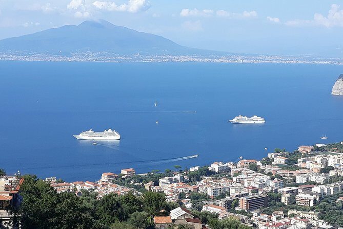Amalfi Coast Day Tour from Sorrento - Getting through the day: timing, crowds, and your driver’s role
