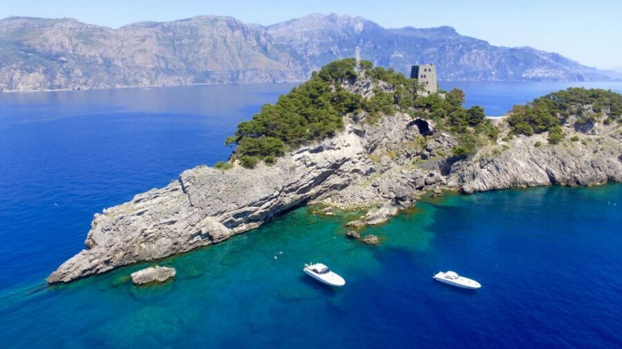 Amalfi Coast: Private Boat Trip with Prosecco and Snorkeling - Positano grotto highlights plus real free time on land
