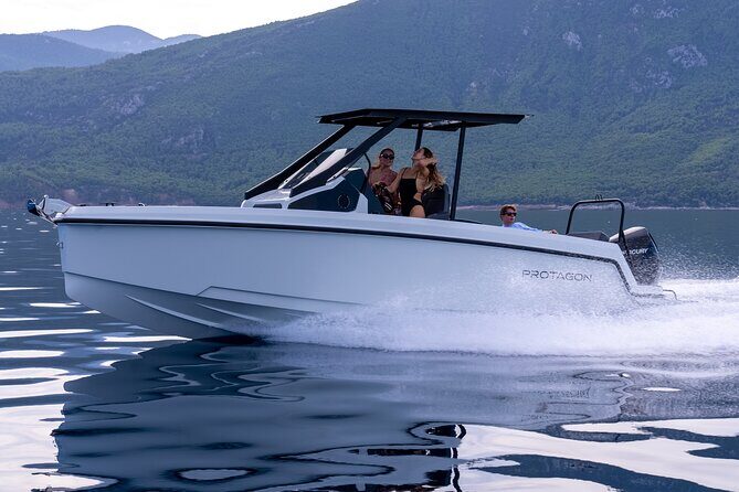 Amalfi Coast Private Tour from Sorrento - Premium 28ft Boat - Key highlights you’ll feel on the water