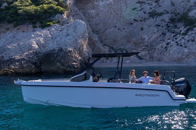Amalfi Coast Private Tour from Sorrento - Premium 28ft Boat - Li Galli and Bagni Regina Giovanna: sirens, snorkeling, and Roman-era photos
