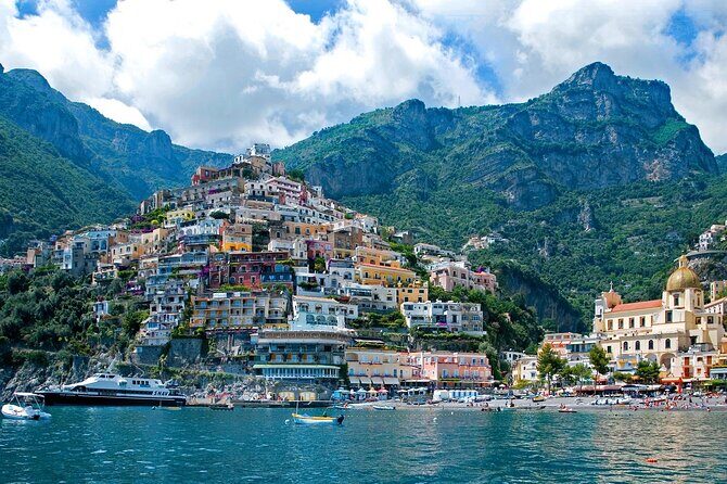 Amalfi Coast Private Tour from Sorrento - Premium 28ft Boat - Marina Grande to Praiano: the route starts with Sorrento’s real harbor