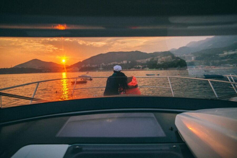 Amalfi Coast: Romantic Sunset Cruise with Music & Cocktails - What the 2-hour schedule feels like in real life