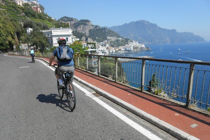 Amalfi Drive cycling tour - Stop 2: Fiordo di Furore, a fjord-like pause with big views