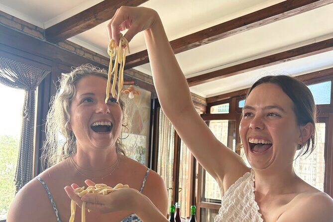 Amalfi: pasta fresca, mozzarella e tiramisù - Lunch with house wine: What you actually eat after you cook