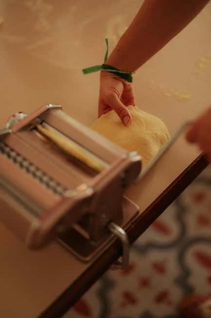 Amalfi: Tagliatelle, Mozzarella & Tiramisù Cooking Workshop - Instructor Energy: Why Ferdinando’s Humor Gets Results