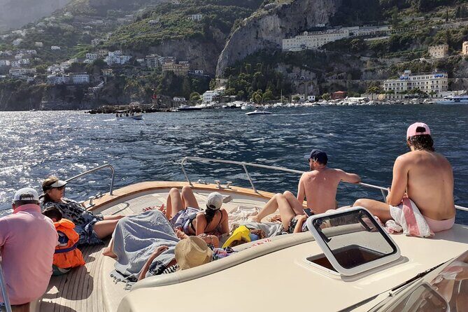Boat Tour in Capri - Lighthouse, Green Grotto, and the caves that make Capri feel magical
