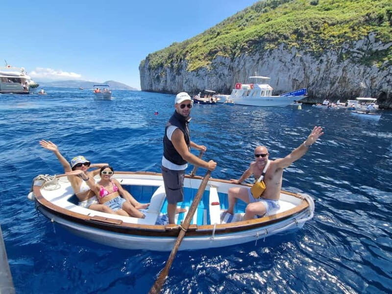 Capri : 2 Hours Private Boat from Capri - Welcome drinks and limoncello at the right moment