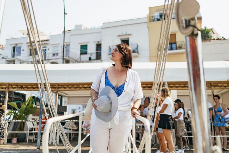 Capri: Island Boat Trip with Grottos - Getting onboard: where to meet and how to avoid wasting time