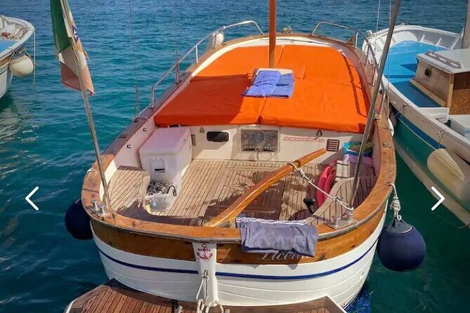 Capri magical boat tour for an unforgettable 3 hour experience. - Nautica Capri da Valeria Meeting Point: Simple Start, Simple End