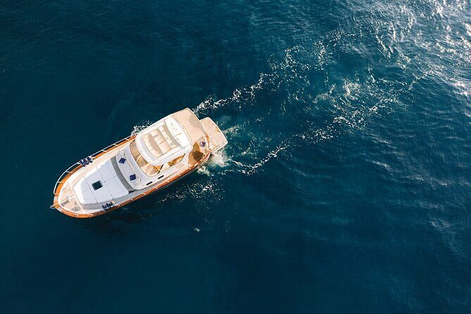 Capri Private Boat Tour From Praiano, Positano or Amalfi - Capri by boat: grotto stops and the iconic shoreline circuit
