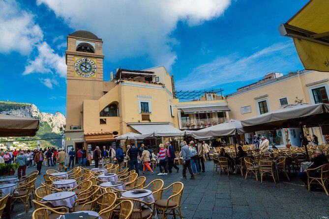 Capri Walking Tour with local guide - Minibus between Anacapri and Capri town: the real value