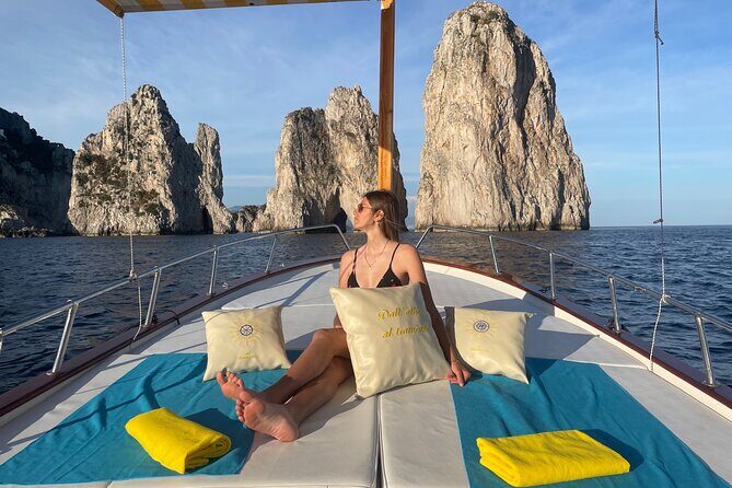 Complete Private Guided Two Hour Tour of the Coast of Capri - The iconic cove with superyacht VIPs