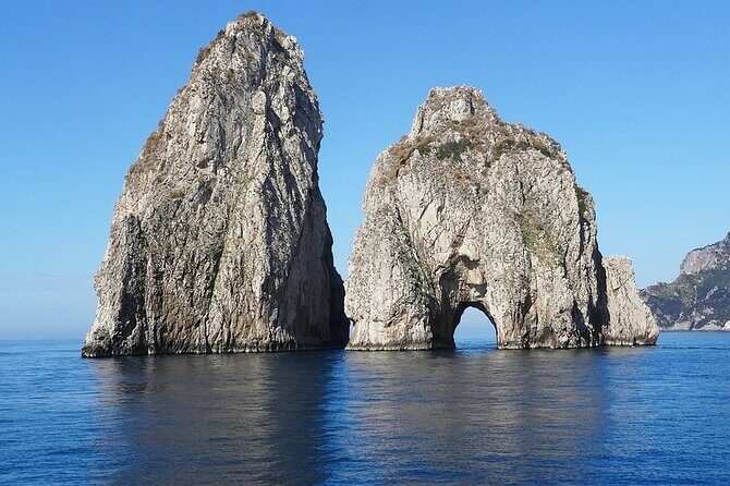 complete tour of the island of Capri by private boat - Private Capri by boat: why this 3-hour route works