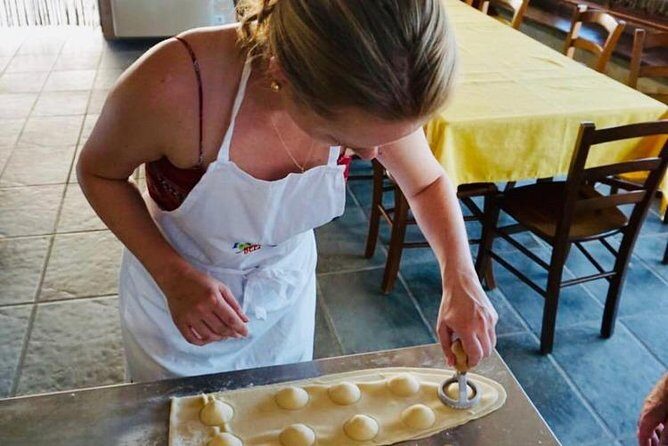 Cooking lesson: tagliatelle, mozzarella and tiramisu - Meeting the Hosts: Why Giovanni and Valentino Matter