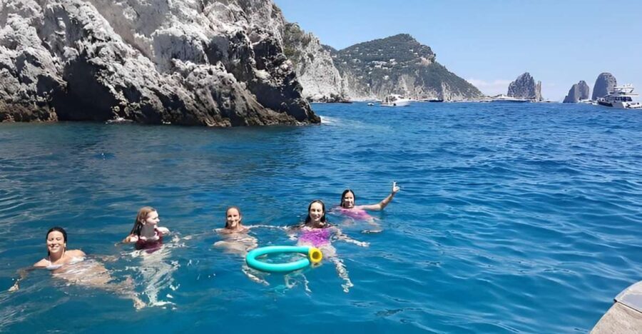 Esperienza Privata a Capri in Barca con Gozzo Classico 3H - Key Things That Make This Capri Boat Tour Worth It