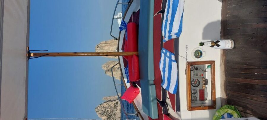Esperienza Privata a Capri in Barca con Gozzo Classico 3H - Capri’s Coast, But With Actual Sea Time
