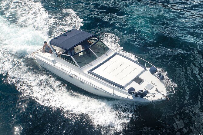 Exclusive Private Boat Tour from Sorrento to Positano and Amalfi - Li Galli islands: 20 minutes of siren-myth waters