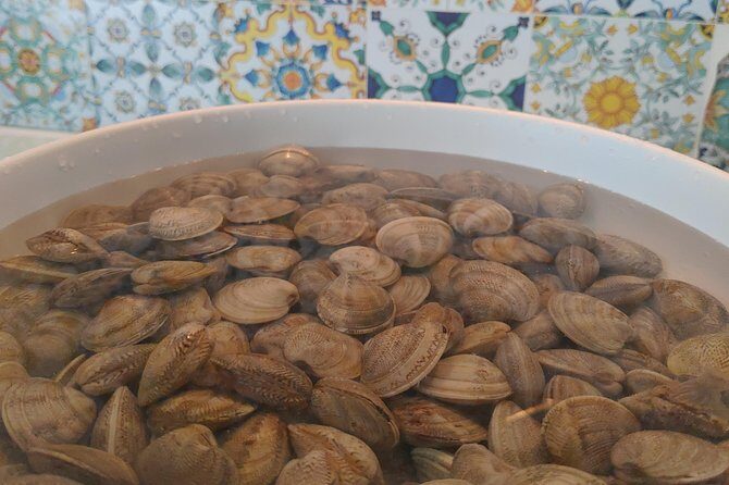 Food Experience with a local in Praiano - The Meal: Three Courses, Homemade Wine, Grape Juice, and Bè Liqueur