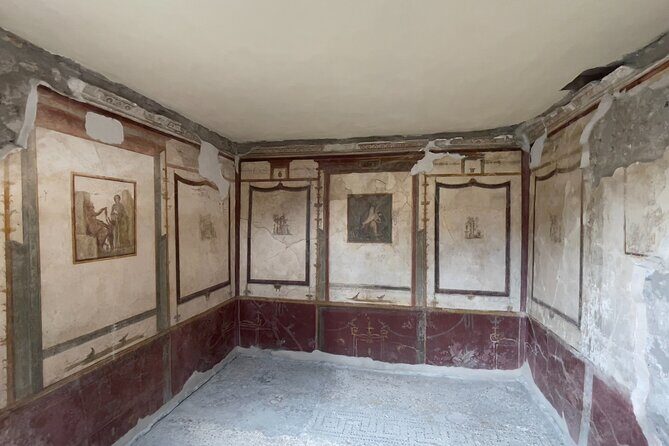 From Amalfi Coast: Pompeii Guided Tour with Skip the Line - Small Group Comfort: Max 20 and Air-Conditioned Transport
