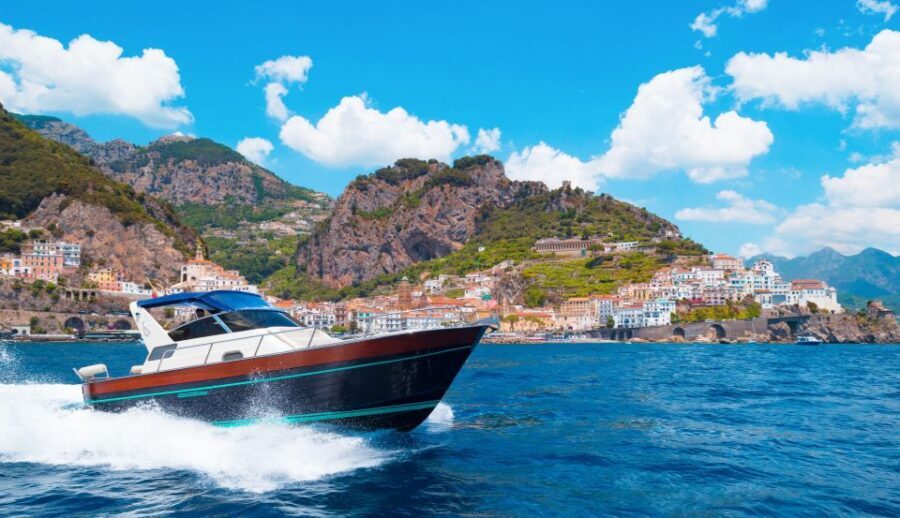 From Naples: Small-Group Amalfi Coast Boat Tour - Sailing the Sorrento Coast: Li Galli and the Stops That Matter
