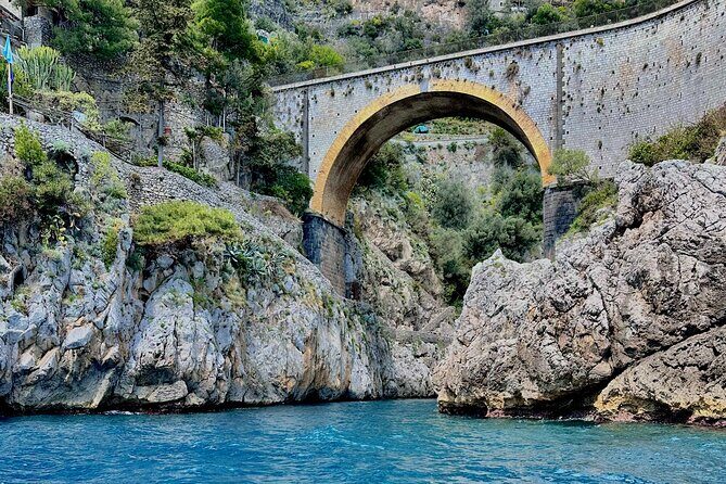 From Positano or Praiano: 2H Private Amalfi Coast speed tour - 2 Hours on a private speed boat: what you really get