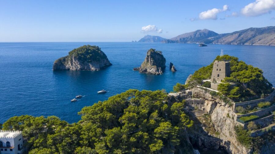 From Sorrento: Capri and Positano Private Day Cruise - From Sorrento port: the start of the Sorrentine Peninsula show