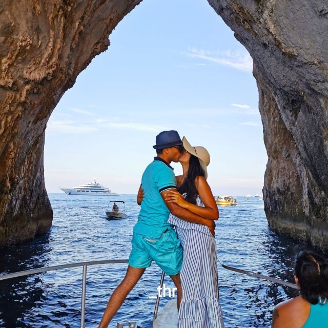 From Sorrento: Capri Boat Trip with Snorkeling and Drinks - Snorkeling kit, showers, and what to pack