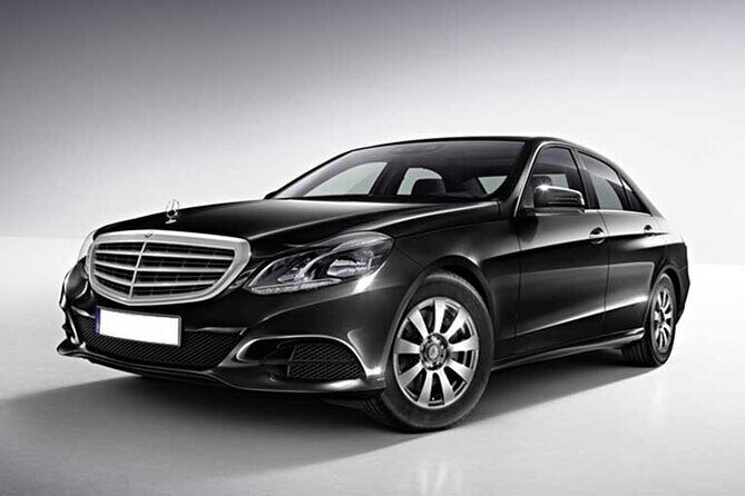 From Sorrento: private transfer to Rome - Inside the Vehicle: Comfort, Cleanliness, and Smooth Driving