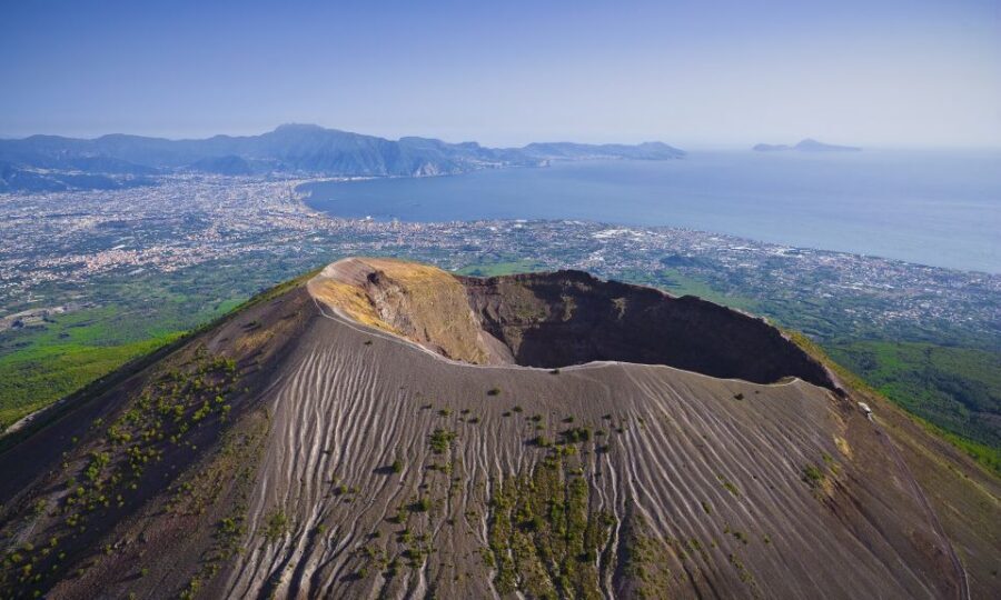 From Sorrento: Semiprivate Vesuvius Tour - The Pompeii Station Transfer: What the Bus Ride Feels Like