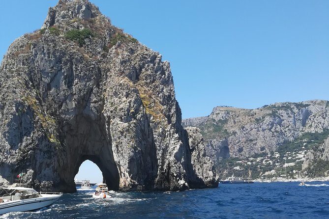 Full capri - Monte Solaro: A Fast Photo Stop for High Views