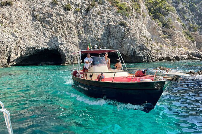 Full day in Positano with Gozzo - Spiaggia di Tordigliano, Grotta Verde, and White Grotta stops