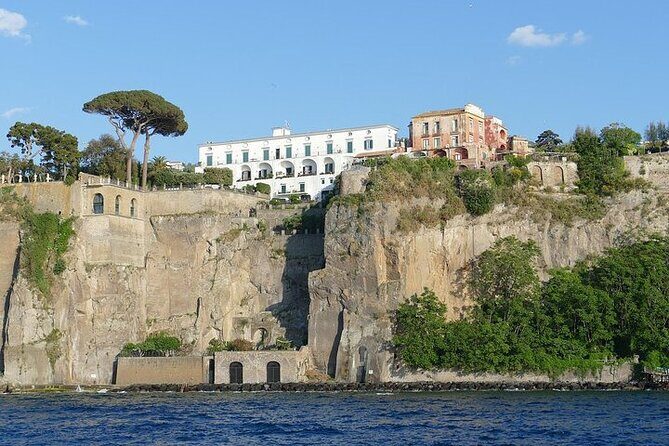 Full-Day Private Capri, Anacapri & Blue Grotto Tour from Sorrento - Giardini di Augusto: gardens tied to Capri’s early-1900s story