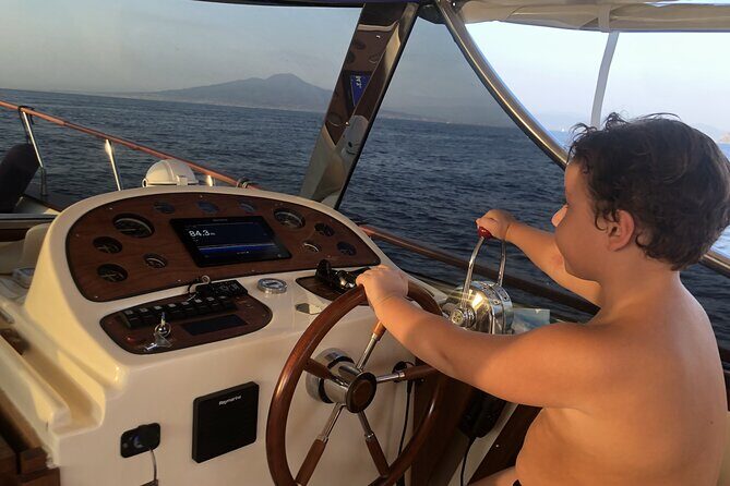 Full-Day Private Capri Cruise from Sorrento - Bagni Regina Giovanna: the natural pool and the natural-arch entry
