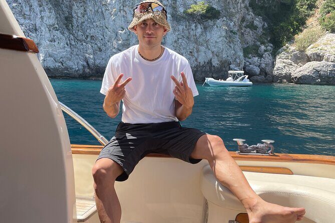 Full-Day Private Guided Boat Tour in Amalfi - Stop 1: Li Galli Islands for Clear-Water Views and Swim Time