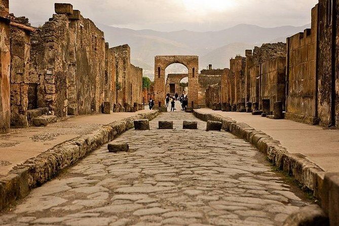 Full Day Small Group Pompeii Tour from Sorrento with Local Wine Tasting - Pace and group size: how to judge the day on your own style