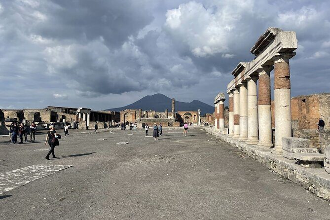 Guided Tour Pompeii And Vesuvius from Positano Skip the Line - Positano pickup to Pompeii: comfort, timing, and group energy