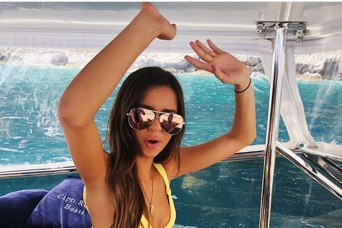 Half day around Capri by Itama 38 speedboat - Itama 38 Speedboat: what makes this Capri loop work