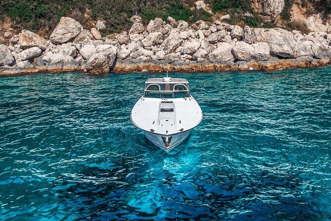 Half day around Capri by Itama 38 speedboat - FAQ