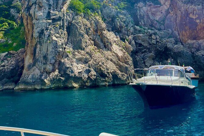 Half-day private boat tour of Capri - Grotta Verde and cave swimming on the south side