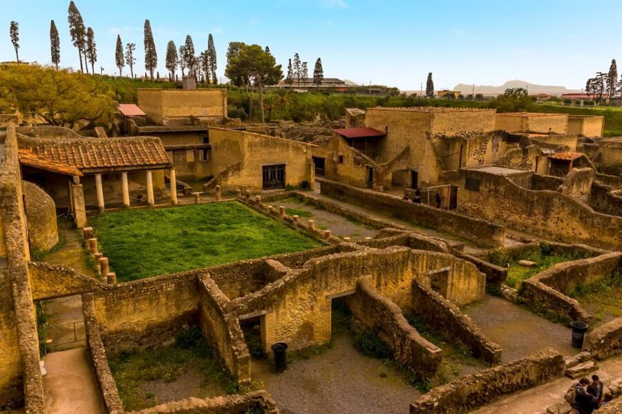 Herculaneum Half-Day Tour from Sorrento - Herculaneum’s “surprise” advantage over Pompeii