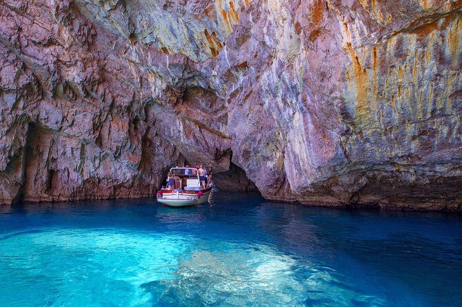 Luxury Private Boat Tour from Sorrento to Amalfi Coast– Shamal 40 - Positano on the clock: vertical streets, boutique stops, and sea-level photos