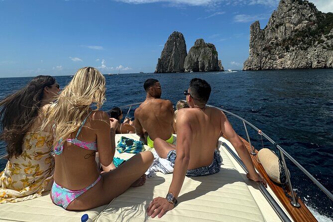 Luxury private boat tour to Capri and Blue Grotto on Gozzo 32 ft - Why a 32-ft goccio private boat makes Capri feel different