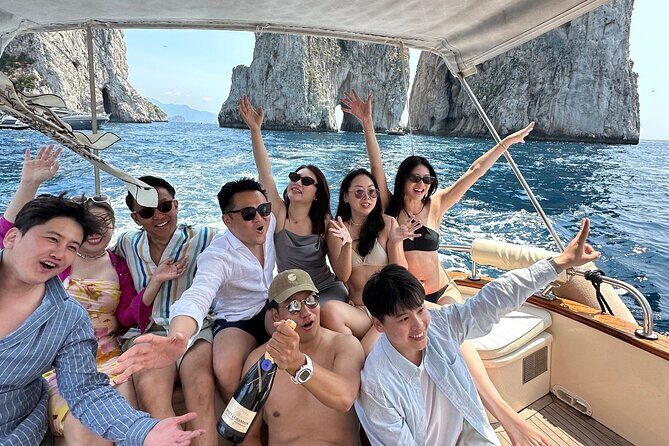 Luxury private boat tour to Capri and Blue Grotto on Gozzo 32 ft - What’s included onboard (and why it matters on a boat day)