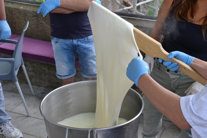 Mozzarella Class or Pizza Class - Furore: Tiny Hill Town, Big Atmosphere