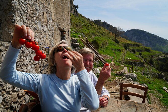 On the Path of the Gods: private trekking and shepherd snack - What a guided private tour changes for you