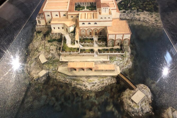 Piano di Sorrento Walking Tour with a Local - Villa Fondi: public gardens and an archaeological museum stop