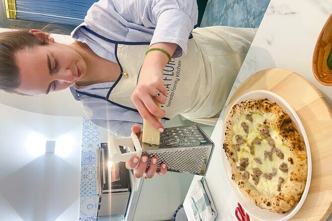 Pizza Class in Sorrento - Seasonal toppings: building flavor without overdoing it